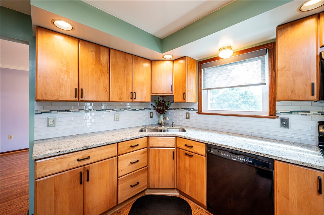 Penn Twp - Wml, Pennsylvania 15642, United States, 4 Bedrooms Bedrooms, ,3 BathroomsBathrooms,Residential,Pending,50957