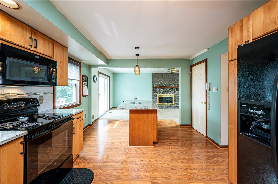 Penn Twp - Wml, Pennsylvania 15642, United States, 4 Bedrooms Bedrooms, ,3 BathroomsBathrooms,Residential,Pending,50957