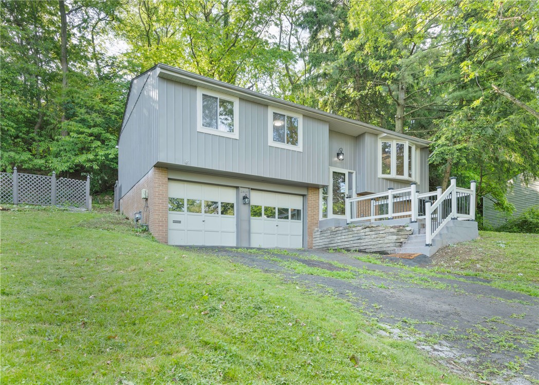 2869 Amy Dr Dr, South Park, Pennsylvania image 2