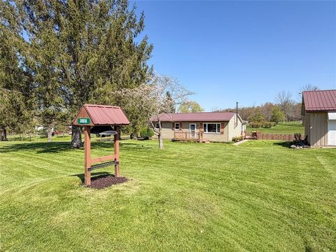 Photo of 30516 Finney Rd, Cambridge Springs, PA 16403 (MLS # 1752616)