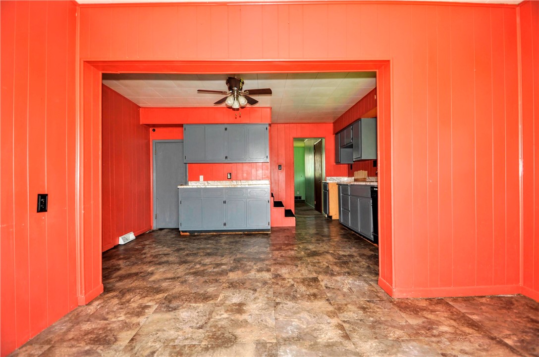 610 2nd Ave Ave, Sutersville, Pennsylvania image 10