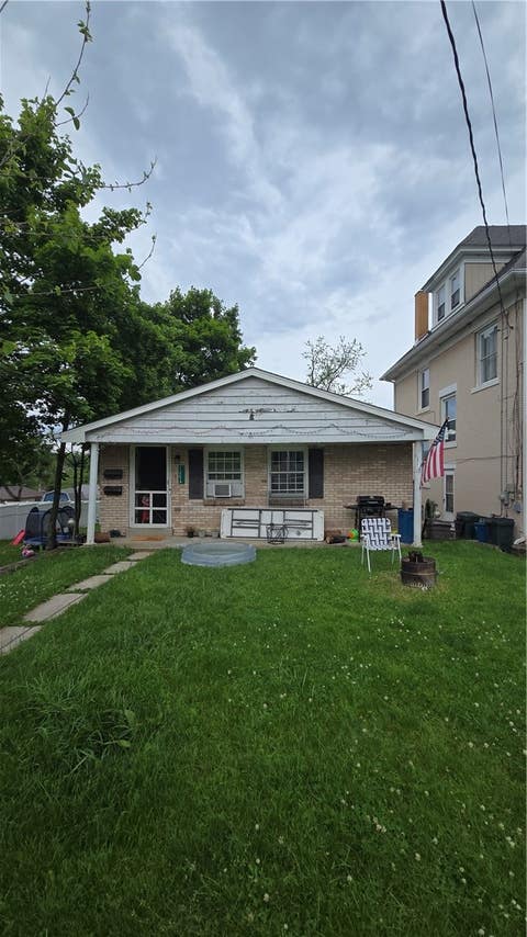 Multifamily For Sale - 125 Freeport St St<br/> Delmont, PA 15626