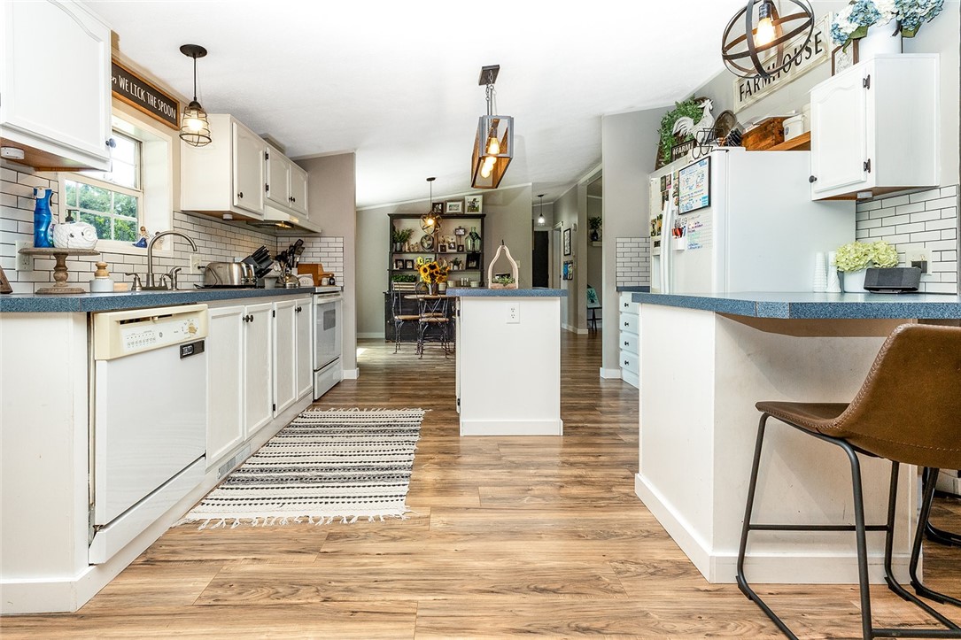 454 Old Sharon Rd