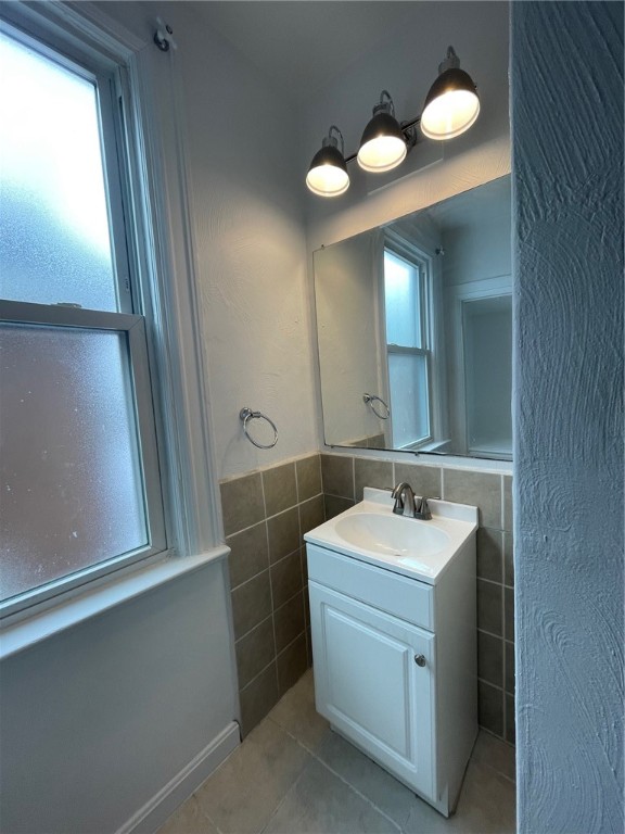 Dormont, Pennsylvania 15216, United States, 4 Bedrooms Bedrooms, ,1 BathroomBathrooms,Residential,Active,4653