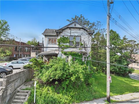 112 Bausman St Knoxville PA 15210
