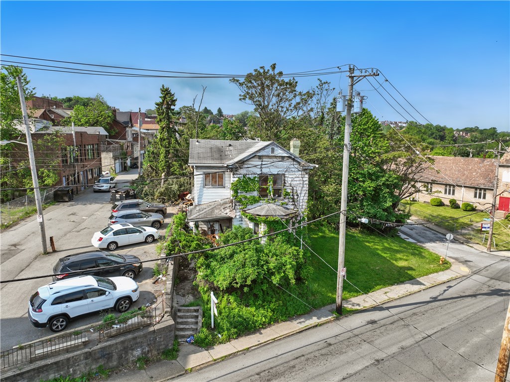 112 Bausman St