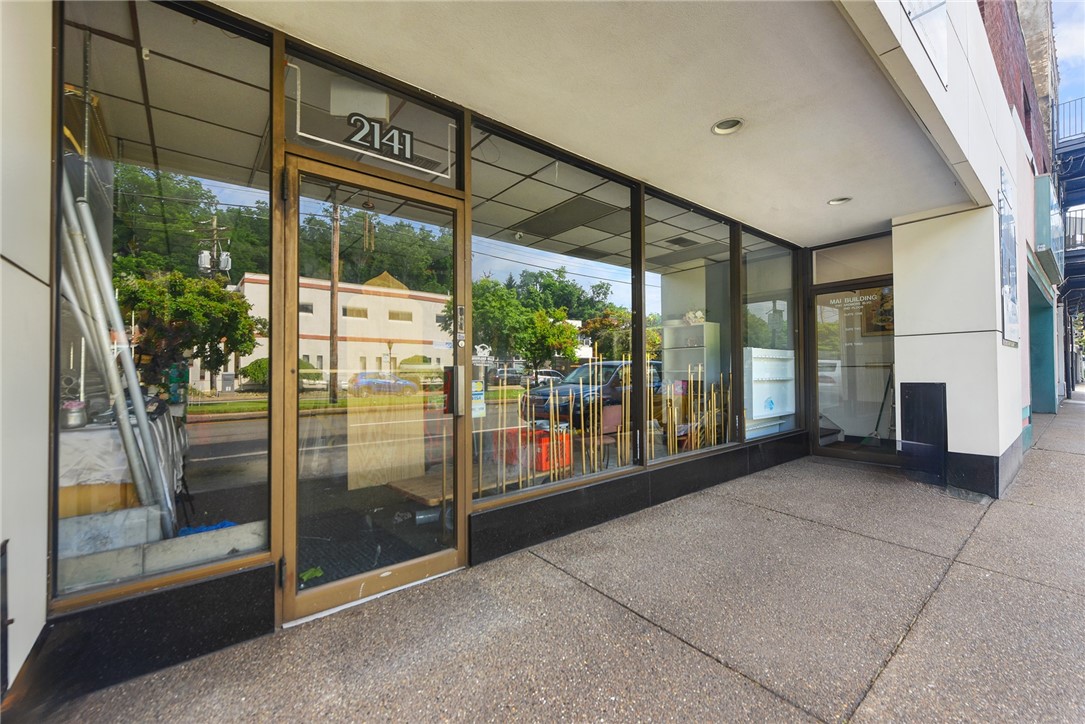 2141 E Ardmore Blv