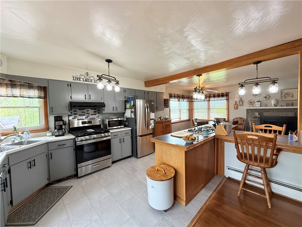242 Tait Rd