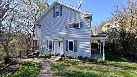 Photo of 41 Sylvia Ave #1, Pittsburgh, PA 15214 (MLS # 1747960)