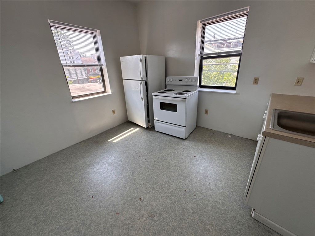 Bloomfield, Pennsylvania 15224, United States, 2 Bedrooms Bedrooms, ,1 BathroomBathrooms,Residential,Active,184258