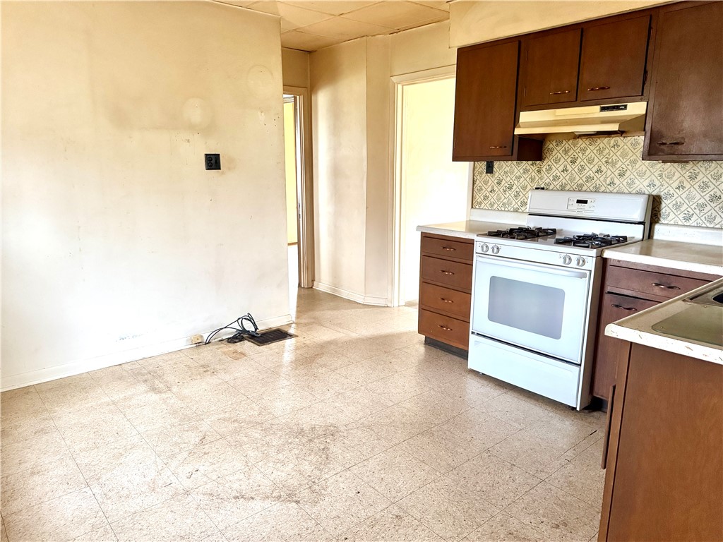 Twp Of But SE, Pennsylvania 16002, United States, 3 Bedrooms Bedrooms, ,2 BathroomsBathrooms,Residential,Active,107115