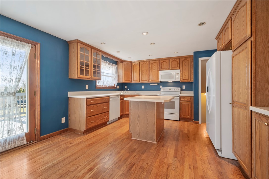 4451 E Lawnview Ave Ave, Whitehall, Pennsylvania image 10