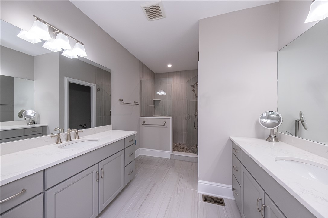 Pine Twp, Pennsylvania 15090, United States, 4 Bedrooms Bedrooms, ,4 BathroomsBathrooms,Residential,Pending,204556