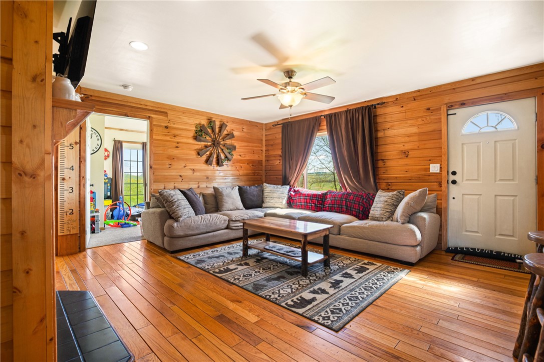 Stonycreek Twp, Pennsylvania 15926, United States, 3 Bedrooms Bedrooms, ,2 BathroomsBathrooms,Residential,Pending,120953