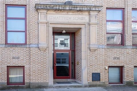 Photo of 1822 Harcum Way #1, Pittsburgh, PA 15203 (MLS # 1738949)