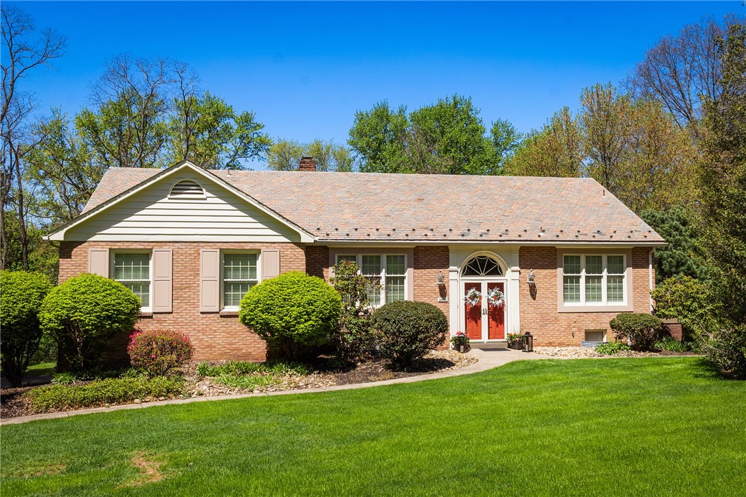 Upper St. Clair, Pennsylvania 15241, United States, 4 Bedrooms Bedrooms, ,3 BathroomsBathrooms,Residential,Active,121976