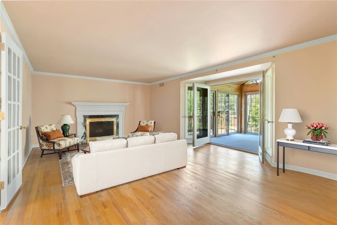 Upper St. Clair, Pennsylvania 15241, United States, 4 Bedrooms Bedrooms, ,3 BathroomsBathrooms,Residential,Active,121976