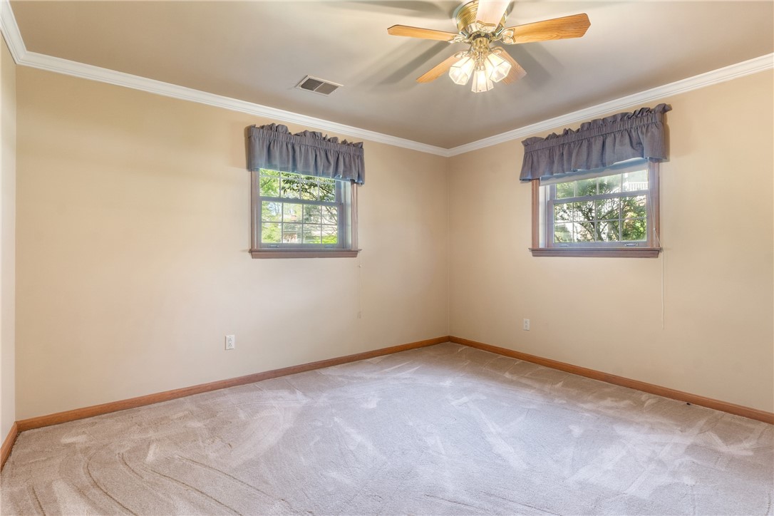 Upper St. Clair, Pennsylvania 15241, United States, 4 Bedrooms Bedrooms, ,3 BathroomsBathrooms,Residential,Active,121976