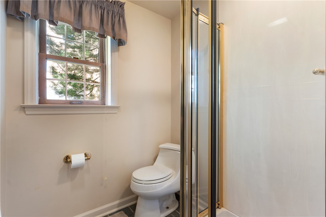 Upper St. Clair, Pennsylvania 15241, United States, 4 Bedrooms Bedrooms, ,3 BathroomsBathrooms,Residential,Active,121976