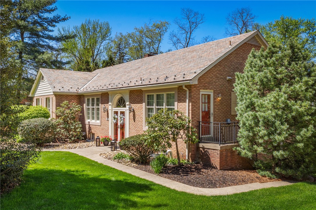 Upper St. Clair, Pennsylvania 15241, United States, 4 Bedrooms Bedrooms, ,3 BathroomsBathrooms,Residential,Active,121976