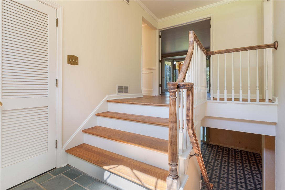 Upper St. Clair, Pennsylvania 15241, United States, 4 Bedrooms Bedrooms, ,3 BathroomsBathrooms,Residential,Active,121976