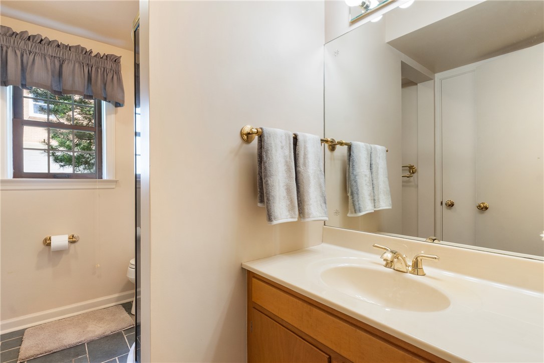 Upper St. Clair, Pennsylvania 15241, United States, 4 Bedrooms Bedrooms, ,3 BathroomsBathrooms,Residential,Active,121976