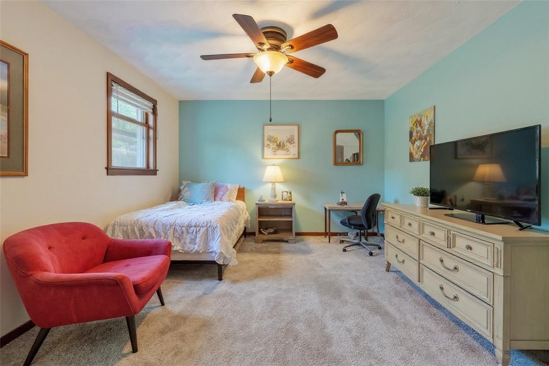 Center Twp, Pennsylvania 16001, United States, 4 Bedrooms Bedrooms, ,3 BathroomsBathrooms,Residential,Active,198013