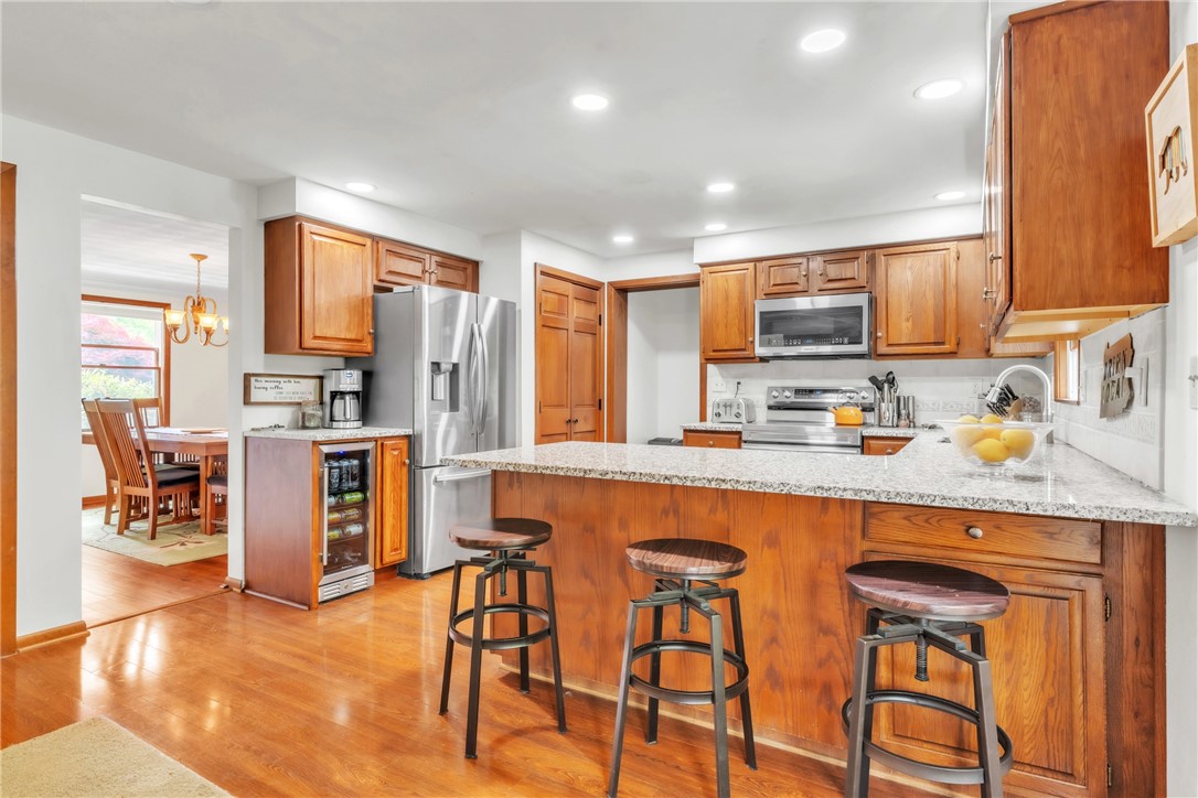 Center Twp, Pennsylvania 16001, United States, 4 Bedrooms Bedrooms, ,3 BathroomsBathrooms,Residential,Active,198013