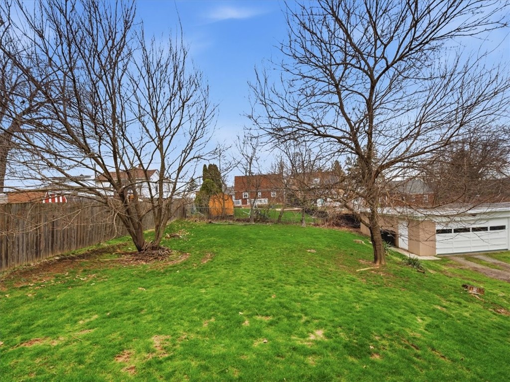 1523 Woodcrest Avenue