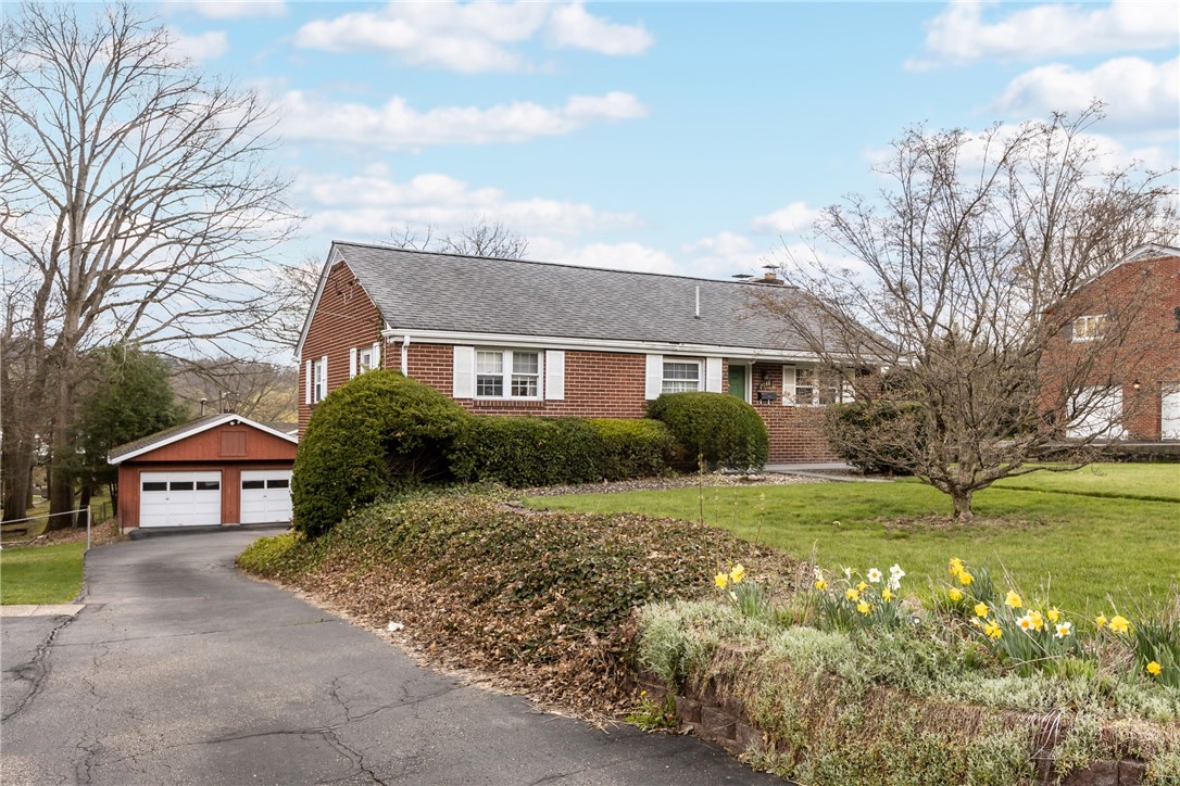 2548 Elcor Dr Dr, New Kensington, Pennsylvania image 1