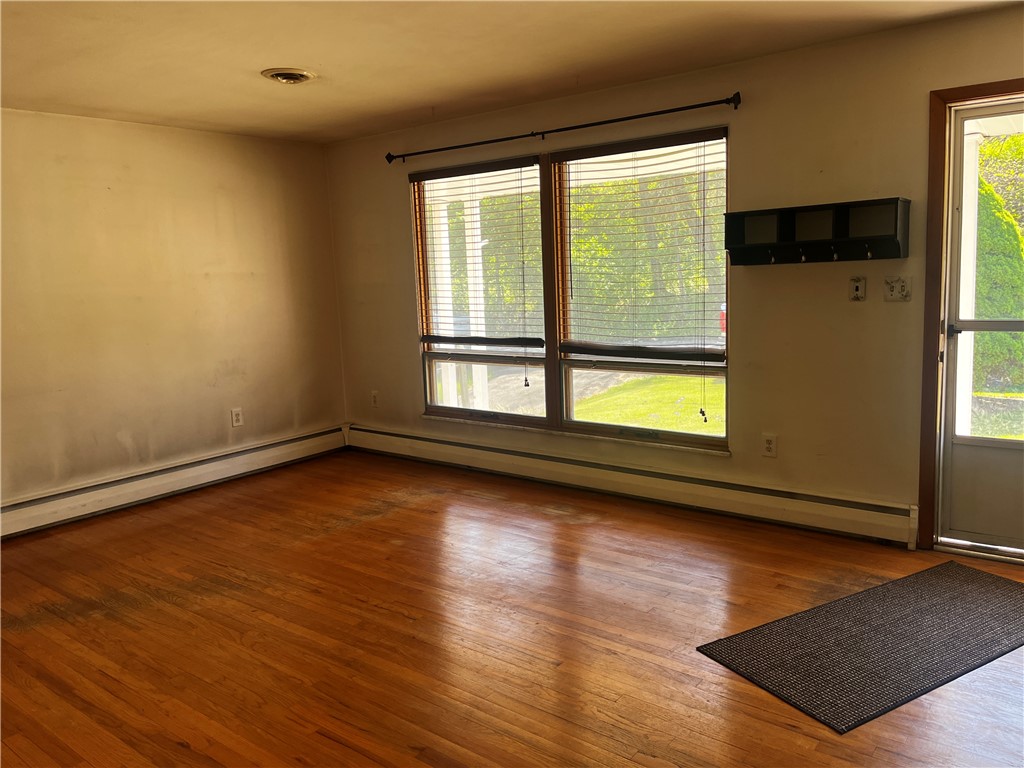 560 Sells Ln
