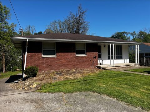 Photo of 560 Sells Ln, Greensburg, PA 15601 (MLS # 1751939)