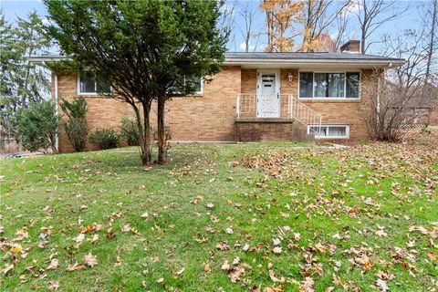 Photo of 461 Eicher Rd, Pittsburgh, PA 15237 (MLS # 1731294)