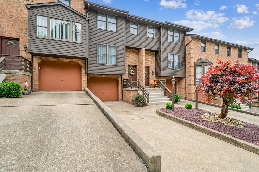 590 Woodmere Dr. 3