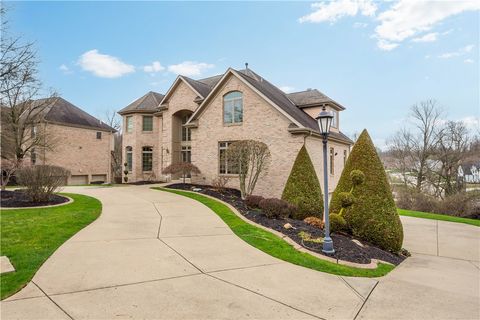 Photo of 7031 Pinehurst, Presto, PA 15142 (MLS # 1762209)