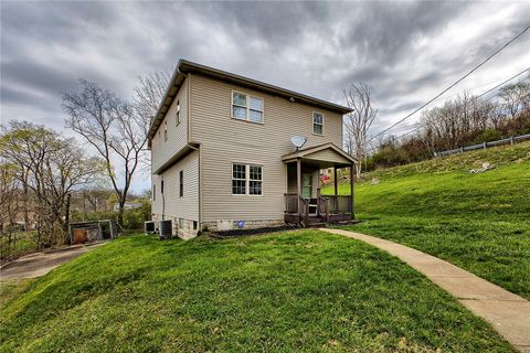 Photo of 19 Lilly Ln, Manor, PA 15665 (MLS # 1747580)