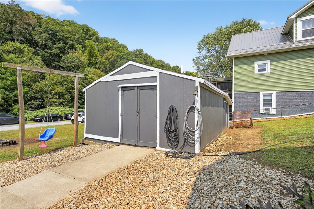 Avella, Pennsylvania 15312, United States, 3 Bedrooms Bedrooms, ,1 BathroomBathrooms,Residential,Active,211487