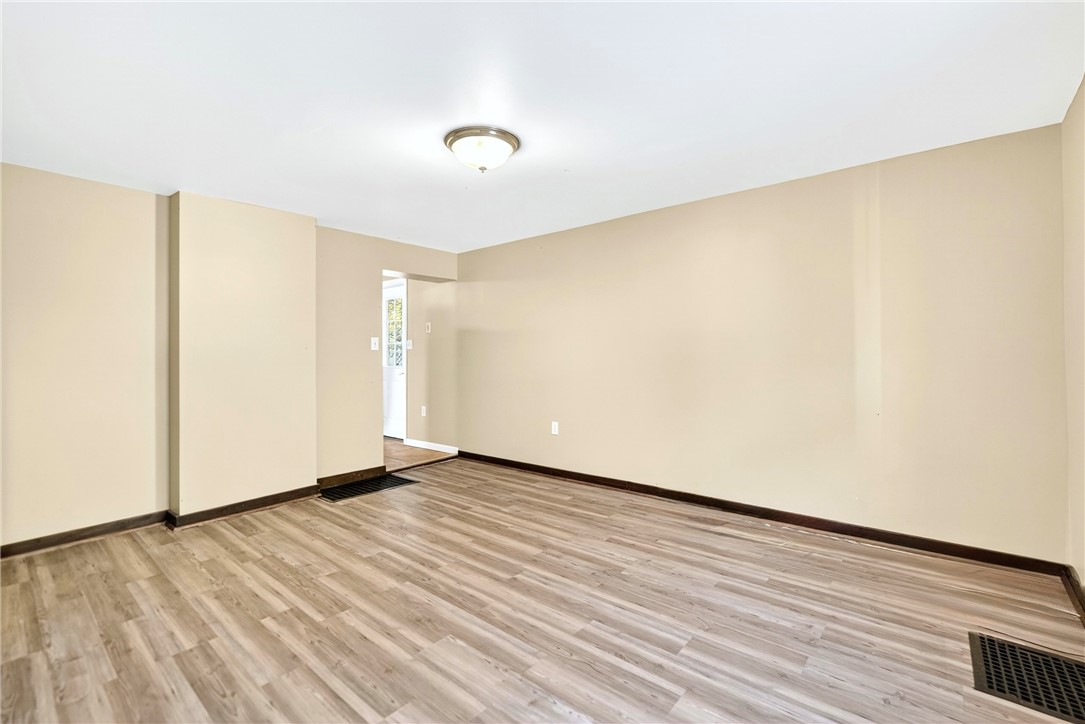 Avella, Pennsylvania 15312, United States, 3 Bedrooms Bedrooms, ,1 BathroomBathrooms,Residential,Active,211487