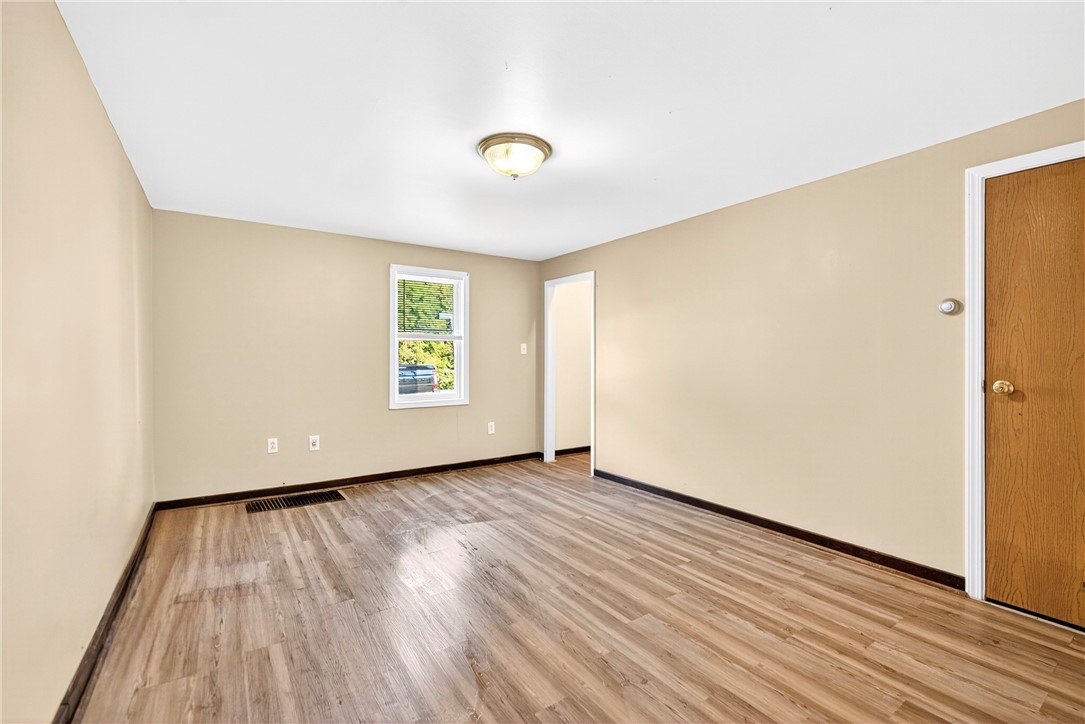 Avella, Pennsylvania 15312, United States, 3 Bedrooms Bedrooms, ,1 BathroomBathrooms,Residential,Active,211487