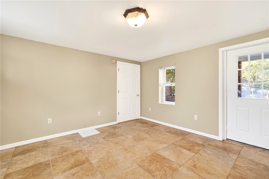 Avella, Pennsylvania 15312, United States, 3 Bedrooms Bedrooms, ,1 BathroomBathrooms,Residential,Active,211487