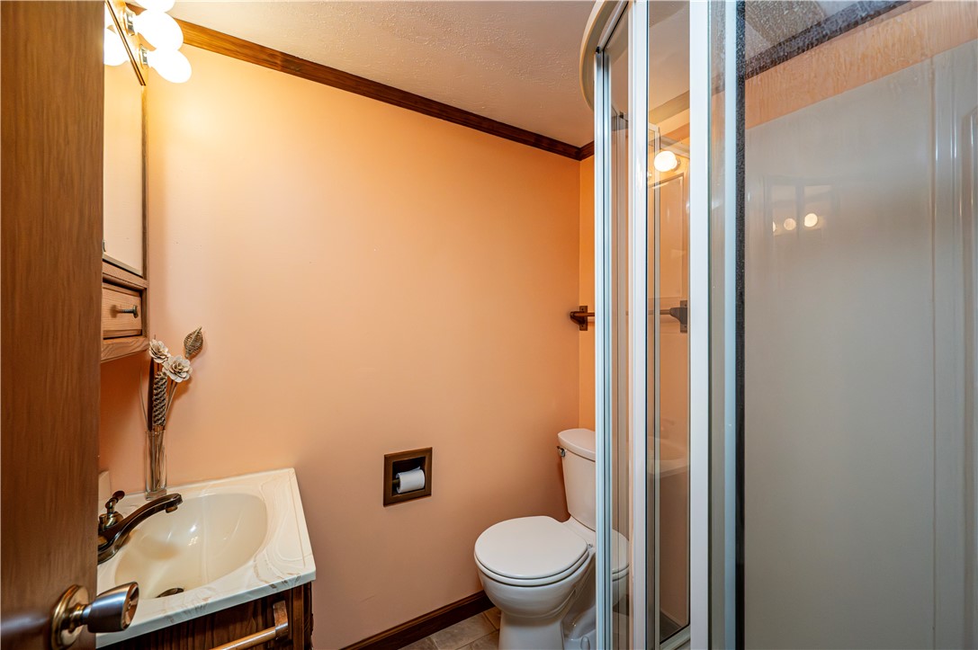 Hempfield Twp - Wml, Pennsylvania 15601, United States, 3 Bedrooms Bedrooms, ,3 BathroomsBathrooms,Residential,Contingent,35921