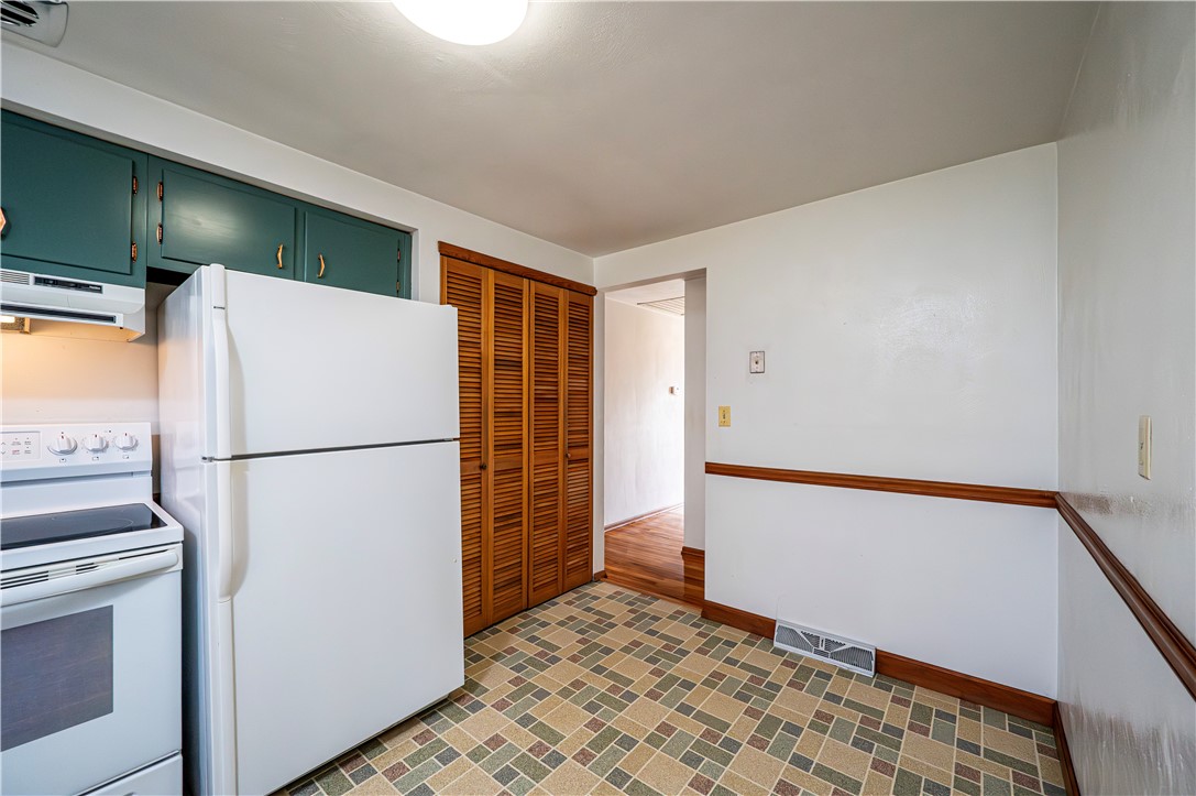 Hempfield Twp - Wml, Pennsylvania 15601, United States, 3 Bedrooms Bedrooms, ,3 BathroomsBathrooms,Residential,Contingent,35921