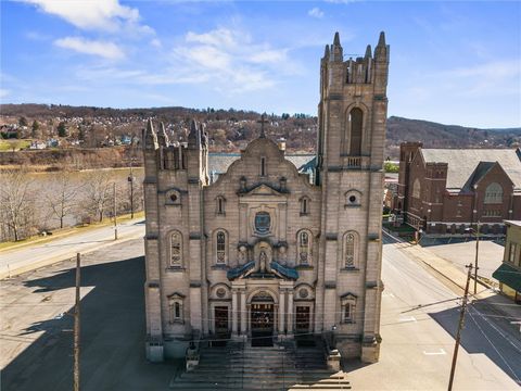 Photo of 21 State St, Oil City, PA 16301 (MLS # 1743427)