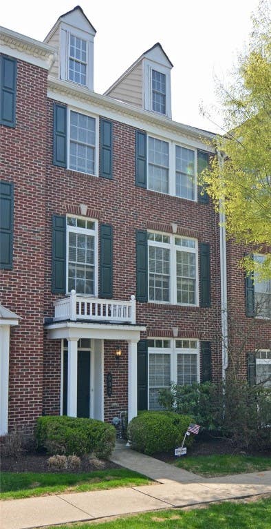 Photo for 602 Arbor Ct