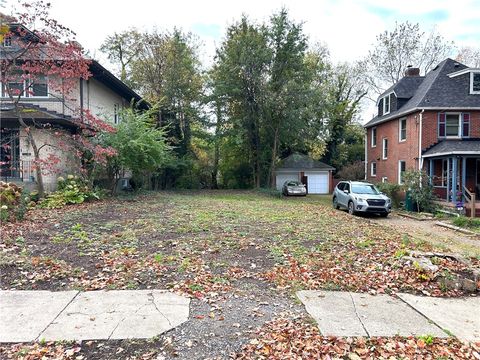 147 Washington Edgewood PA 15218
