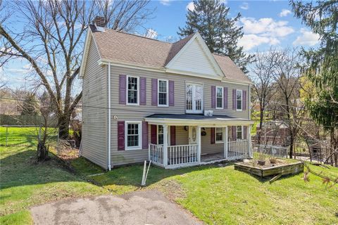 Photo of 404 Middle St, Pittsburgh, PA 15227 (MLS # 1746762)