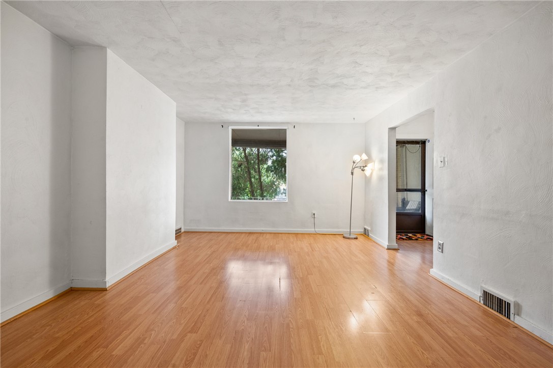 Greenfield, Pennsylvania 15217, United States, 1 Bedroom Bedrooms, ,1 BathroomBathrooms,Residential,Active,151465