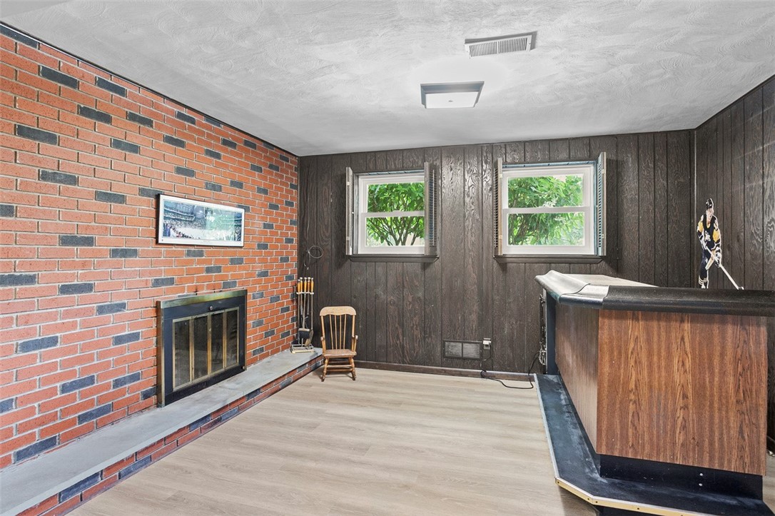 Murrysville, Pennsylvania 15626, United States, 3 Bedrooms Bedrooms, ,3 BathroomsBathrooms,Residential,Contingent,180987