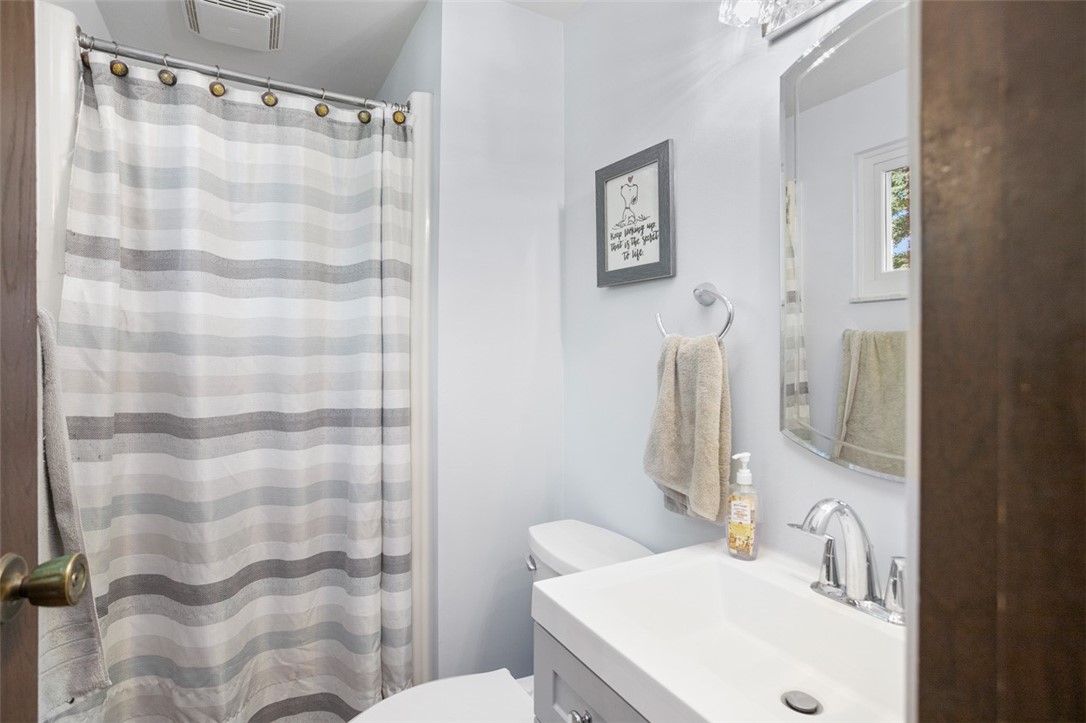 Murrysville, Pennsylvania 15626, United States, 3 Bedrooms Bedrooms, ,3 BathroomsBathrooms,Residential,Contingent,180987