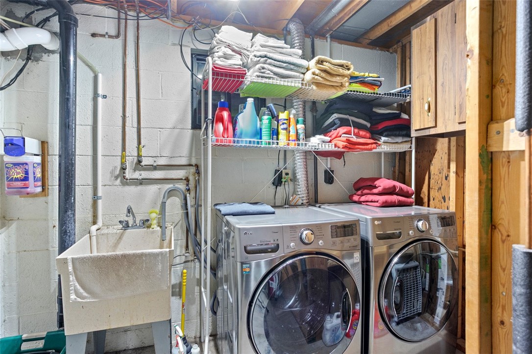 Murrysville, Pennsylvania 15626, United States, 3 Bedrooms Bedrooms, ,3 BathroomsBathrooms,Residential,Contingent,180987